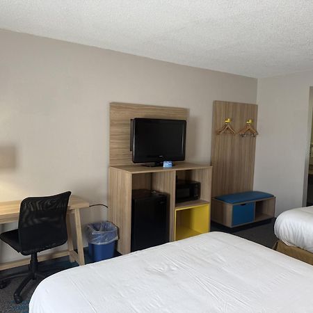 Days Inn By Wyndham Hannibal Buitenkant foto