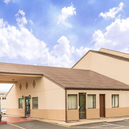 Days Inn By Wyndham Hannibal Buitenkant foto