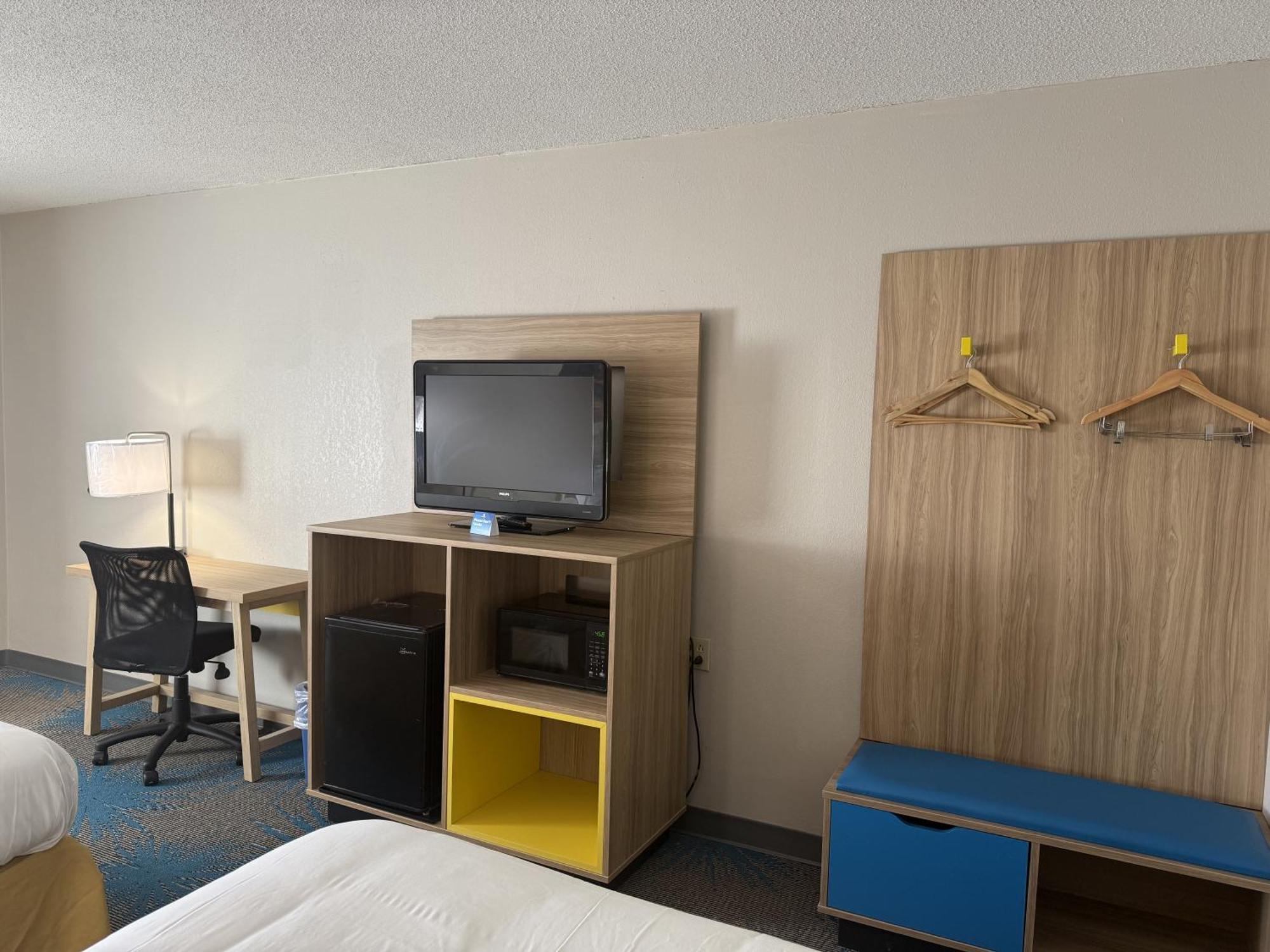 Days Inn By Wyndham Hannibal Buitenkant foto