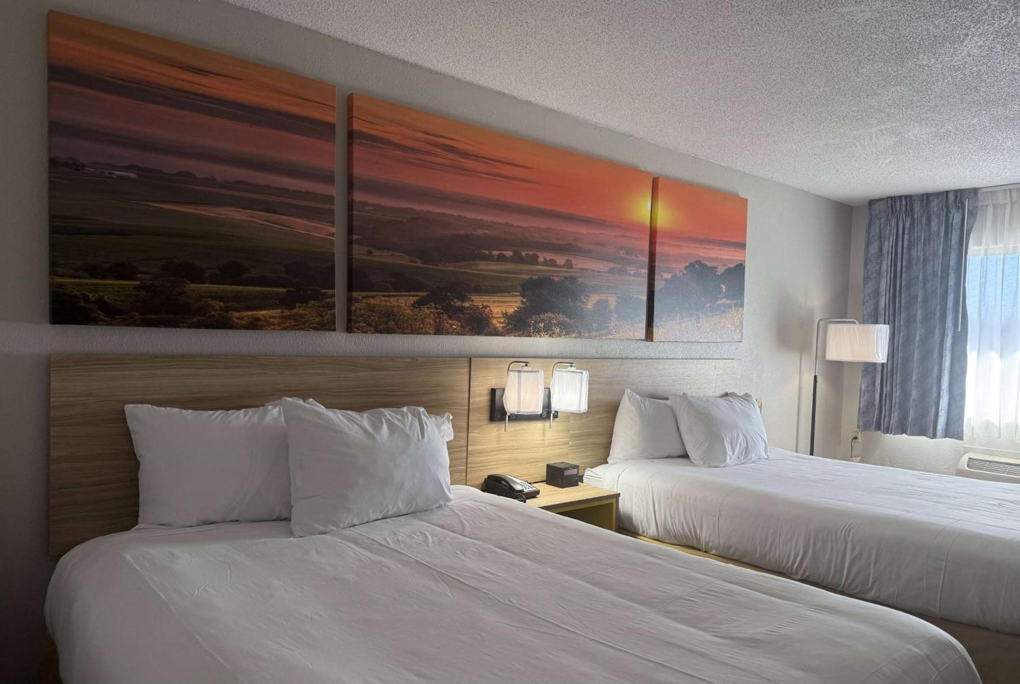 Days Inn By Wyndham Hannibal Buitenkant foto